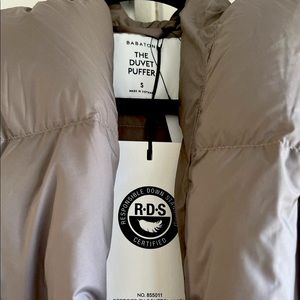 Aritzia Babaton Duvet Puffer Jacket in Taupe